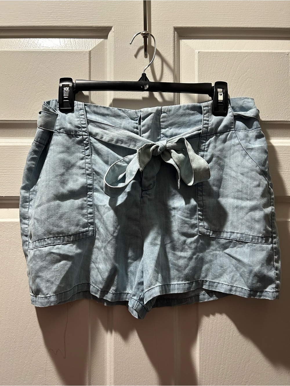 Anthropologie Elevenses Light Blue Chambray Tie-Belt Button Fly Shorts